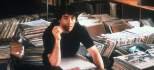 ALTA FIDELIDAD REORGANIZANDO VINILOS